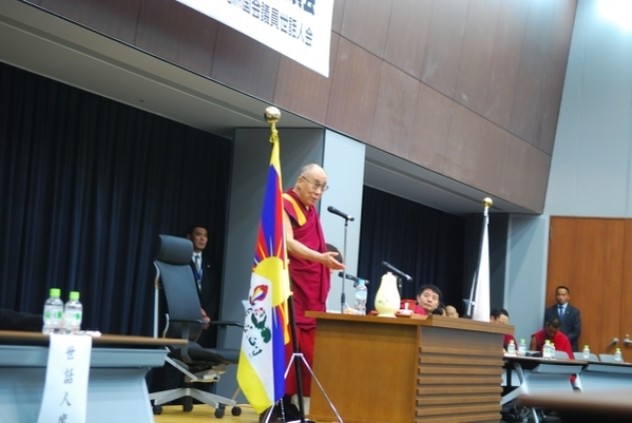 達賴喇嘛尊者在日本國會參議員會館發表演講