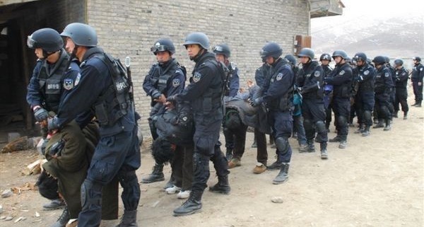 中國軍警任意抓捕藏人 （資料圖片）