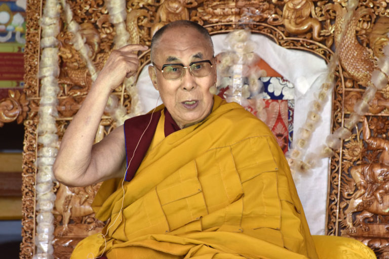达赖喇嘛尊者访问藏斯卡穆斯林社区给予教导