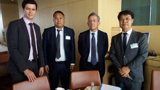 法国国会成员藏人行政中央驻布鲁塞尔办事处代表扎西平措和该办事处秘书长南杰桑珠