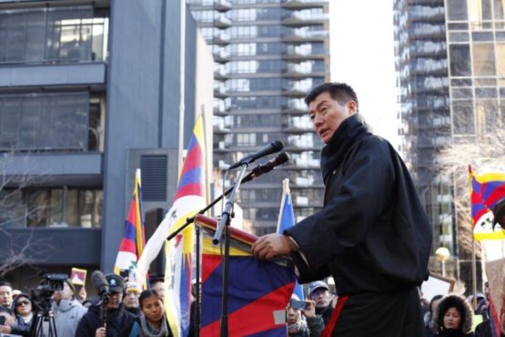 藏人行政中央司政洛桑森格博士“北美藏人声援集会”上发表演讲 照片/Goms Vision