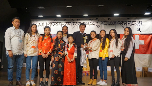 藏人行政中央司政洛桑森格在瑞士藏人社区举办的第五届西藏语言比赛闭幕式