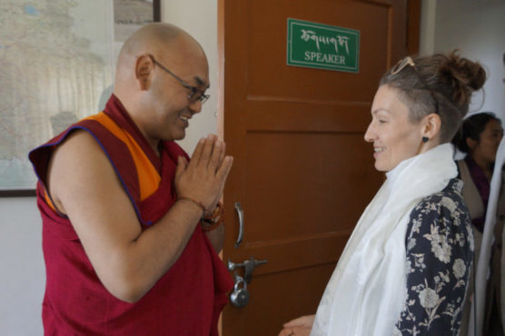 西藏人民议会议长堪布索朗丹培会晤爱沙尼亚国会议员约科·阿伦德女士 照片/议会秘书处