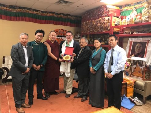 西藏人民议会代表团会见加拿大国会议员雅文·马洛尼