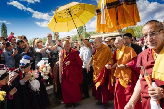 达赖喇嘛尊者莅临列城和平花园法会会场 2018年7月30日 照片/Tenzin Choejor／OHHDL