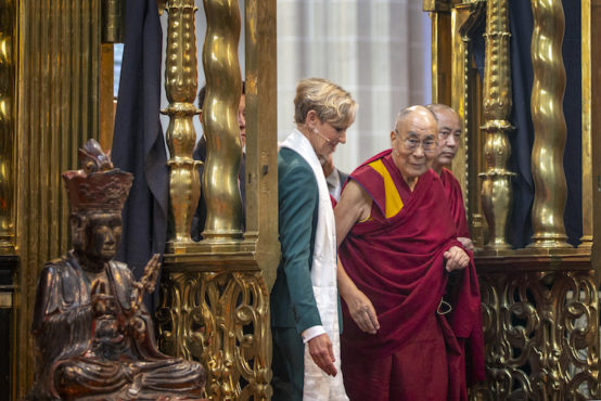 达赖喇嘛尊者莅临在阿姆斯特丹新教会举办的佛陀本身故事展览会 2018年9月15日 照片/ 驻布鲁塞尔办事处
