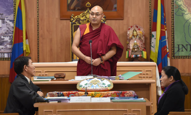第十六届西藏人民议会议长堪布索南丹培在第六次会议闭幕式上致辞 2018年9月28日 照片/Tenzin Phende/DIIR