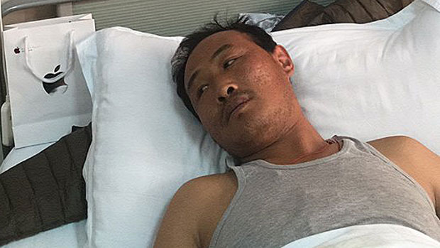 雪努班登由于长期遭受酷刑折磨，长期卧床不起 照片/TCHRD