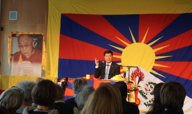 司政洛桑森格在德国弗赖堡发表以“西藏的未来”为主题的演讲 2018年11月12日 照片/司政办公室