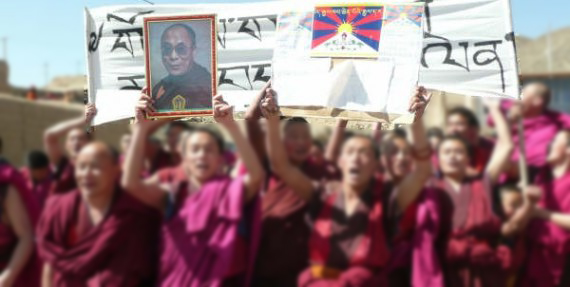 西藏僧人抗议中国治藏政策 照片/savetibet.org