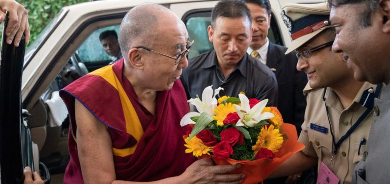 达赖喇嘛尊者抵达印度芒格洛尔
