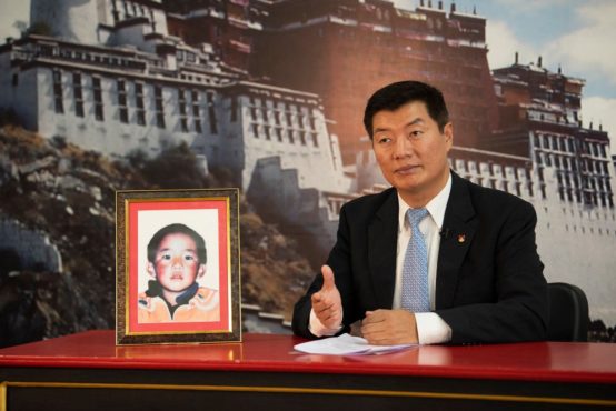 藏人行政中央司政洛桑森格在第十一世班禅喇嘛遭中共绑架失踪25周年前夕呼吁国际社会拯救根敦确吉尼玛和所有藏人政治犯 照片/资料图片