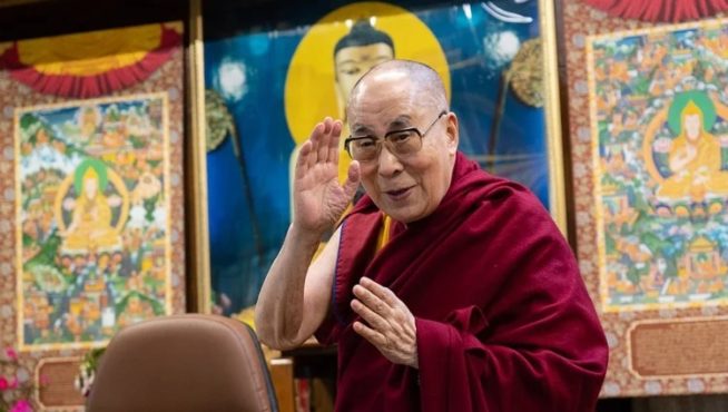 达赖喇嘛尊者在印度北部达兰萨拉的官邸透过视讯直播出席了融入心灵机构主办的交流活动 2020年8月25日 摄影/Ven Tenzin Jamphel/OHHDL